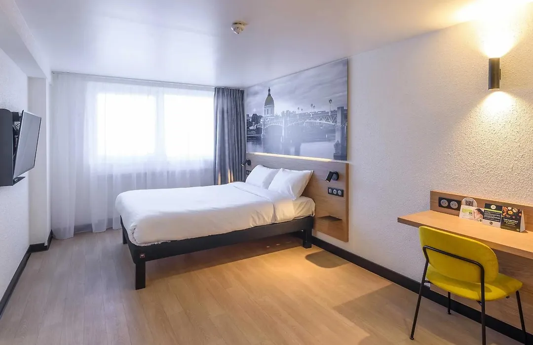 B&B Hotel Toulouse Universite 3 Etoiles-1
